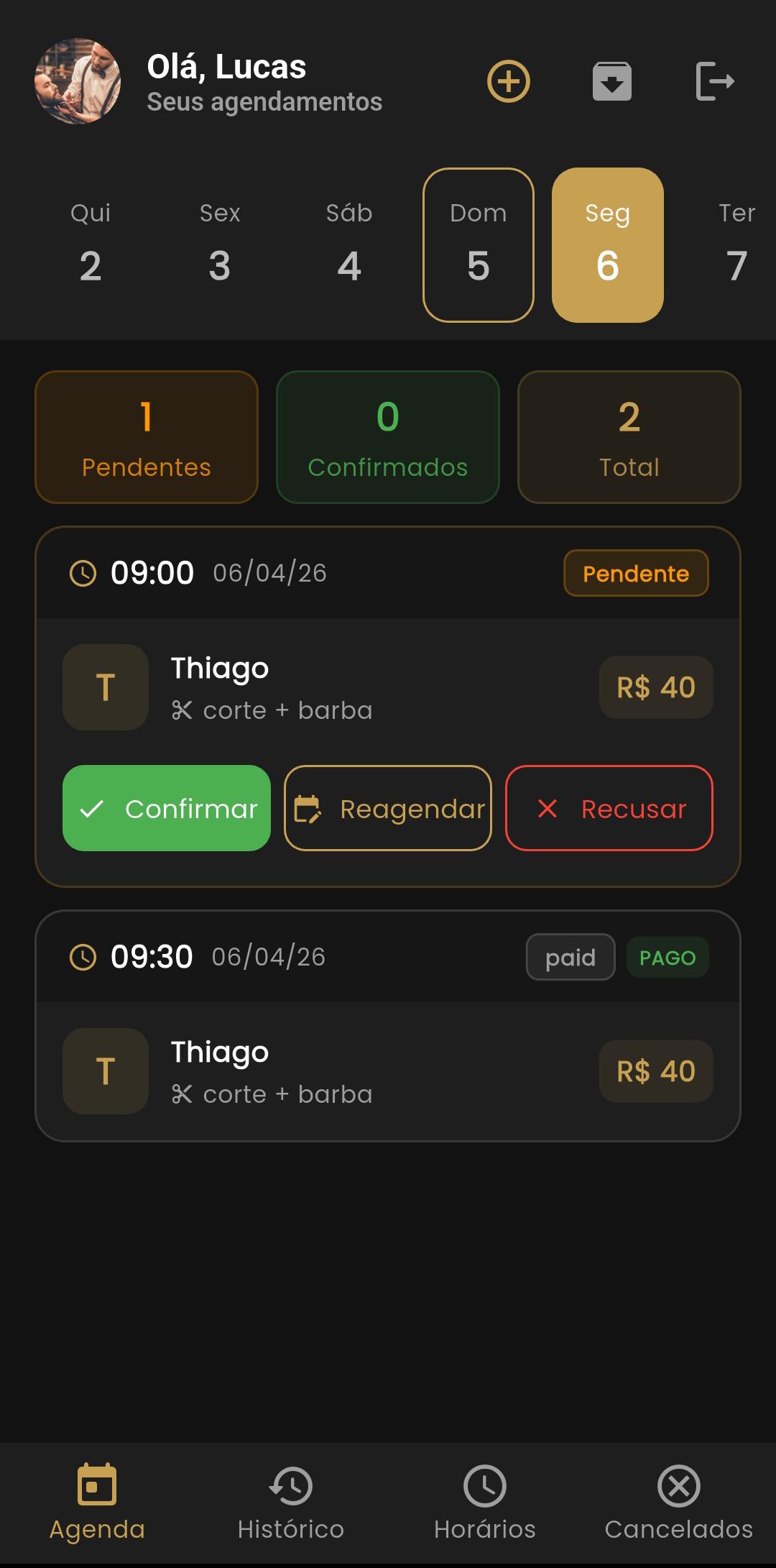 Tela do aplicativo para funcionários com agenda e ações de confirmar, reagendar ou cancelar agendamentos